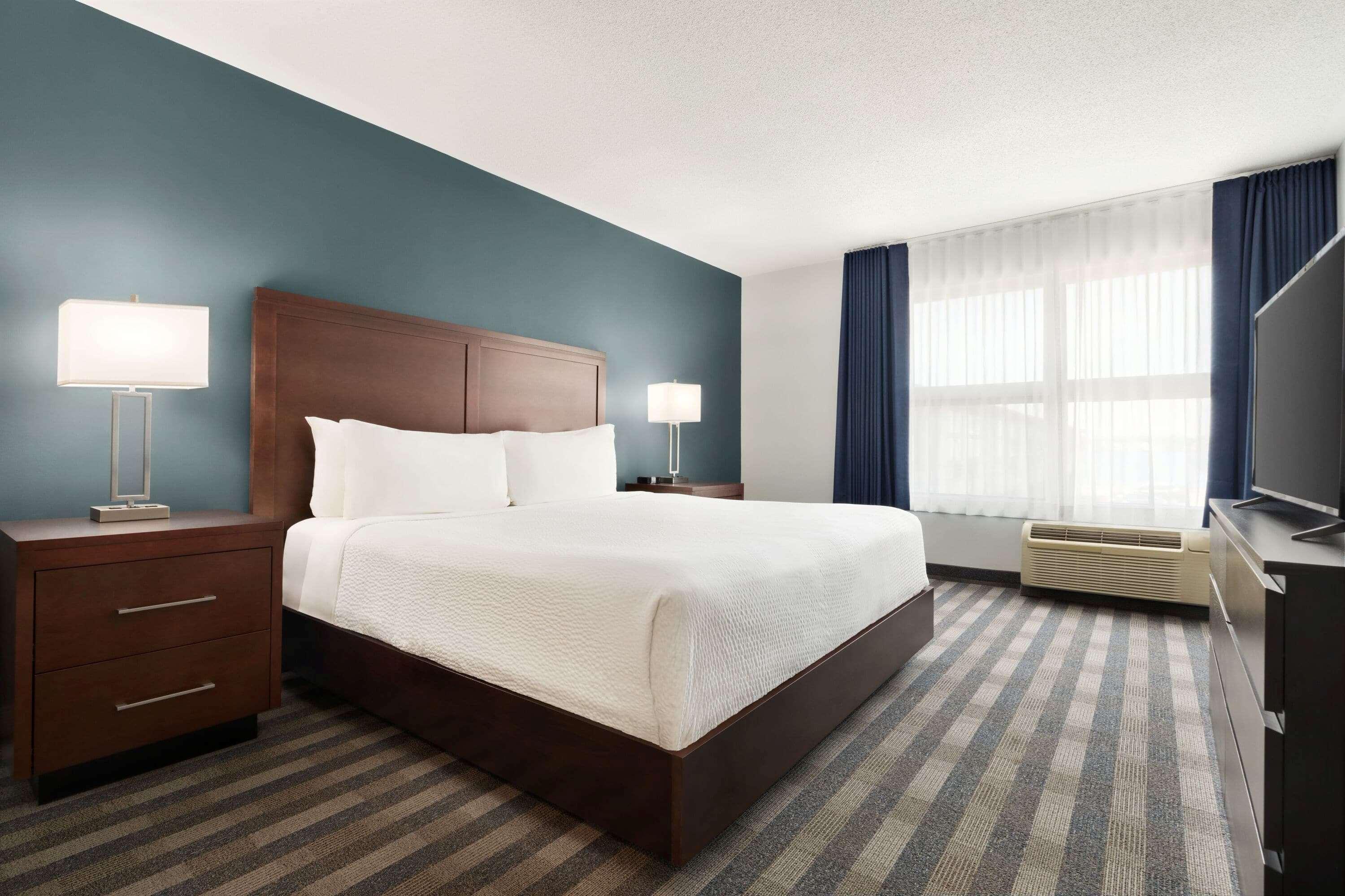 Days Inn By Wyndham Sarnia Harbourfront Экстерьер фото